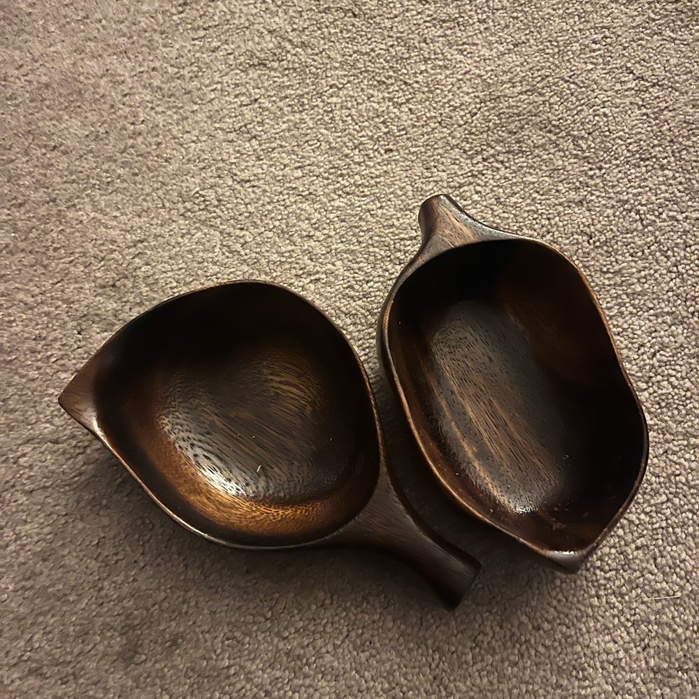 Vintage Monkey Pod MCM 1960s Wooden Leaf-Shaped Bowls